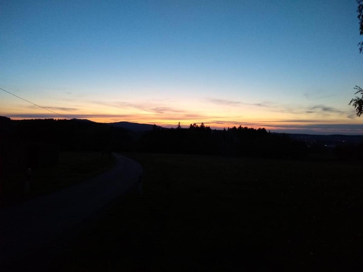Ferienwohnung Steinwald Auslaeufer Mit Blick Auf Koesseine Waldershof Exterior foto
